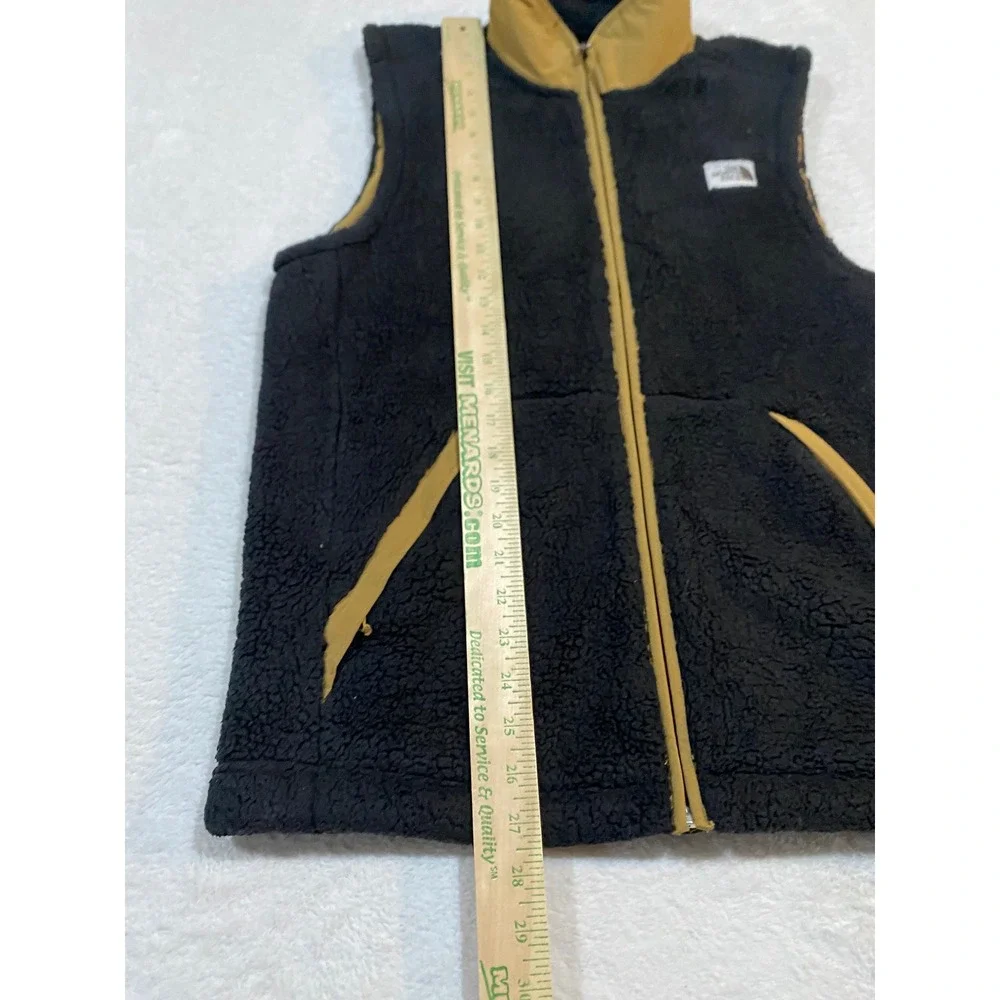 The North Face Campshire Sherpa Fleece Vest Black Tan NF0A3YRU Mens Small